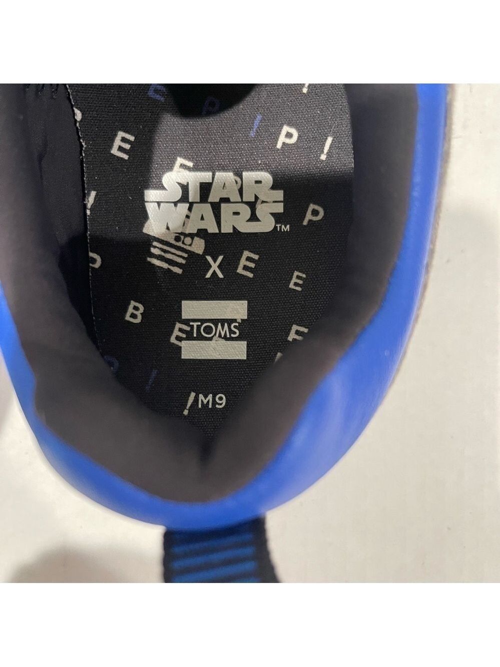 Men’s Toms White Lace Up Shoes x Star Wars Size 9 US! - Picture 5 of 8